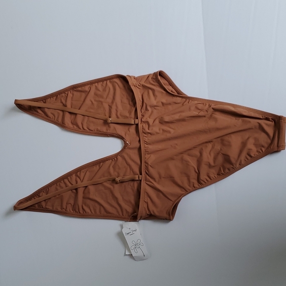Dippin' Daisy's Brown Cheeky V-Neck One-Piece Swimwear NWT - Picture 8 of 12